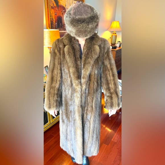 Giorgio Armani Sable Fur Coat & J. Mendel Hat Made to Match in Paris - Size 6ish - Picture 1 of 7